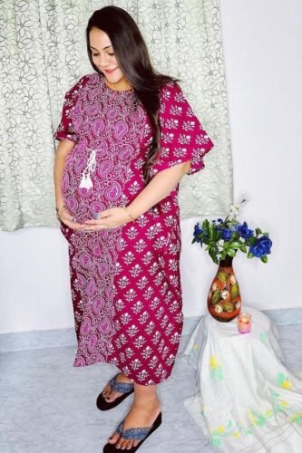 Wine paisley Maternity and Nursing Kaftan photo review