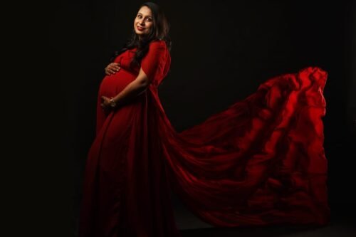Maternity and Nursing Red Sweet Heart Dress With Detachable Trail photo review