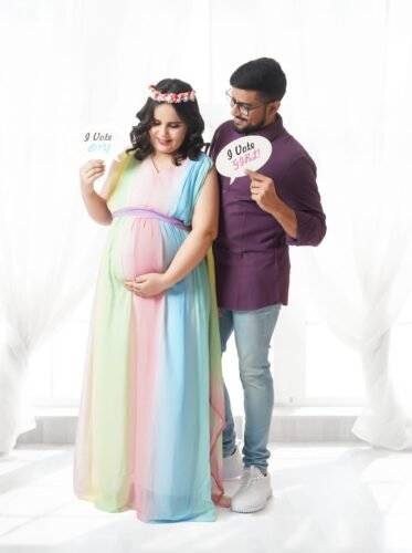 Luxe Rainbow Maternity Trail Photoshoot Dress photo review